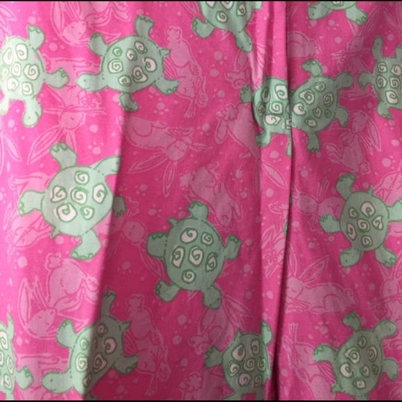 ❤ Lilly Pulitzer ❤ Capris - Picture 2 of 3
